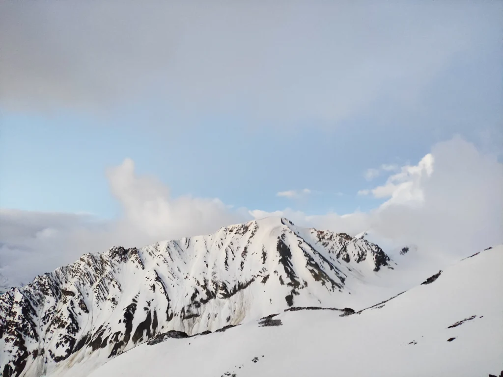 Yunam Peak Expedition - Terranova Expedition