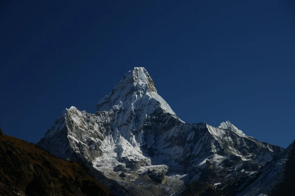 AMA DABLAM EXPEDITION